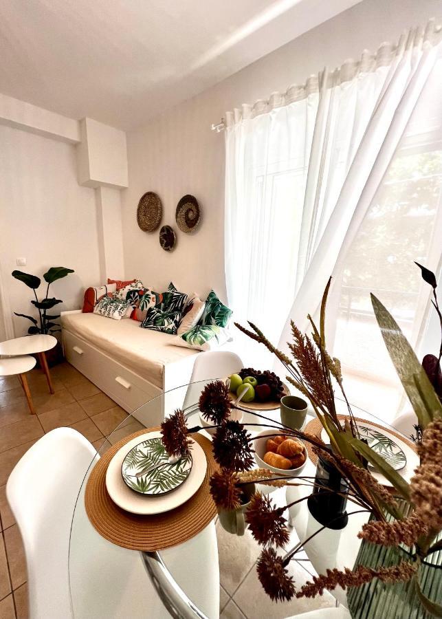 Downtown Apartments Rhodes City Ngoại thất bức ảnh